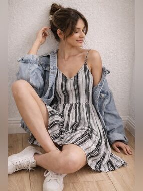 H&M Striped Mini Dress Black White Boho Sundress Spaghetti Strap Size 4